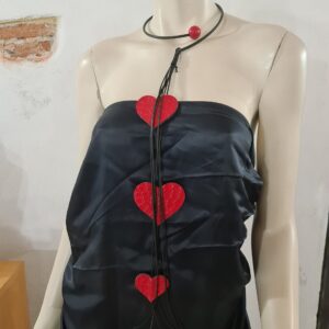 FG37 sil nero frangia sil nero cuori ecopelle rosso stampato