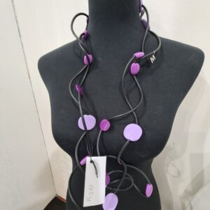 R287 Collana Ricciola sil nero resine toni viola