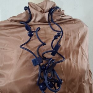 RM7 Ricciola Monocromo PVC e resine blu notte