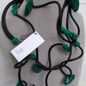 R87 Ricciola sil nero resine verdone